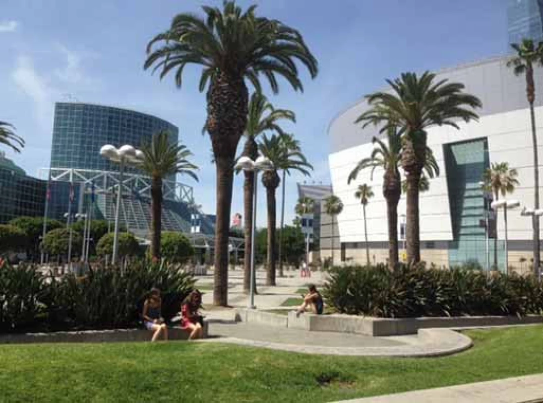 Spetzler Symposium se konalo v Kongresovém centru v Los Angeles.