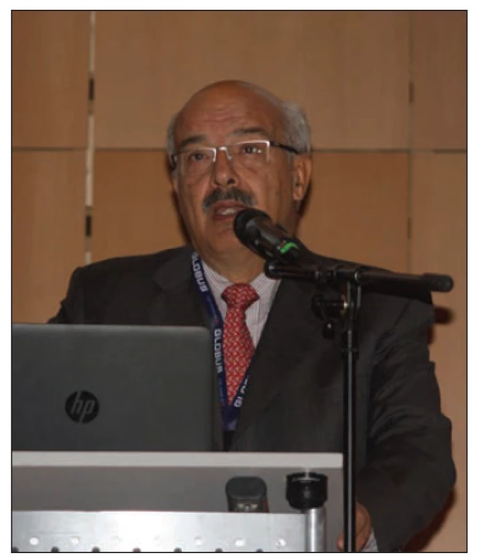 Prezident společnosti World Federation
of Neurosurgical Societies (WFNS)
prof. F. Servadei přednesl sdělení o současných
možnostech edukace mladých
neurochirurgů na všech kontinentech.